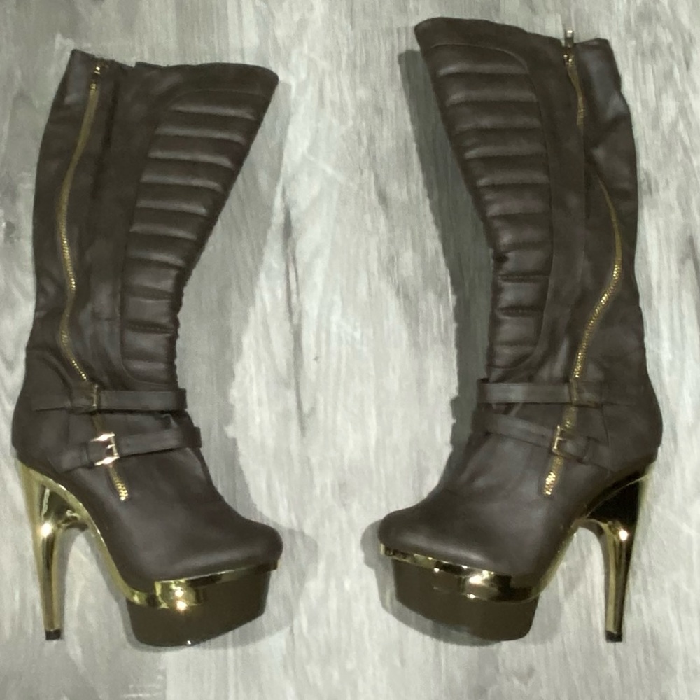 Grey 6” heels.